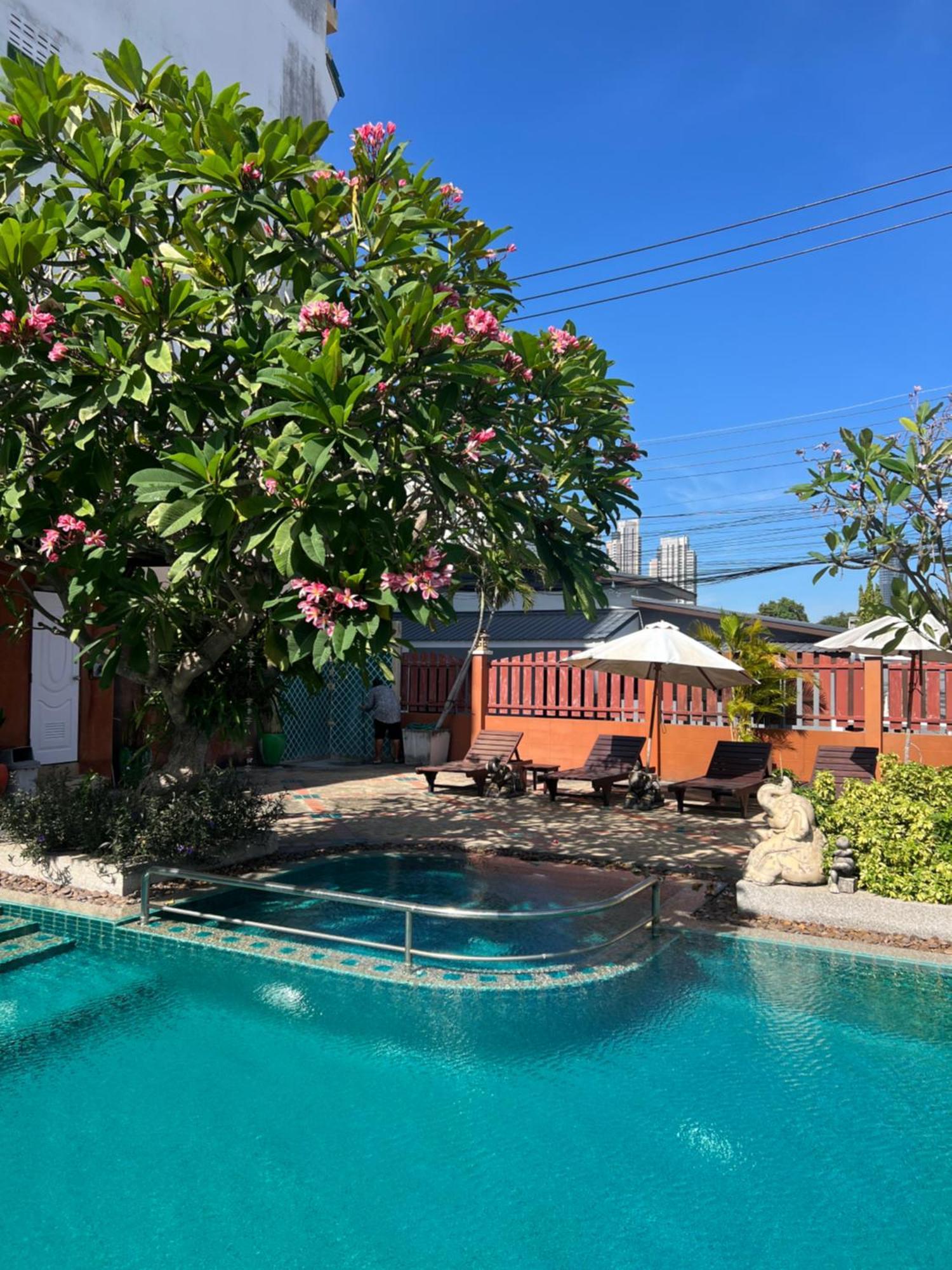 Pattara Mansion พัทยา Hotel Pattaya Ngoại thất bức ảnh