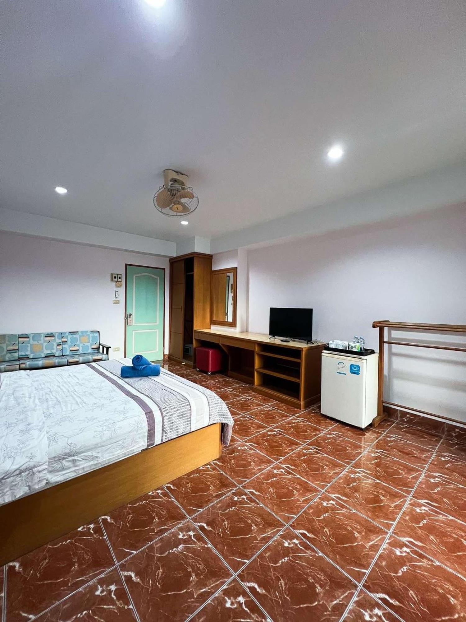Pattara Mansion พัทยา Hotel Pattaya Ngoại thất bức ảnh
